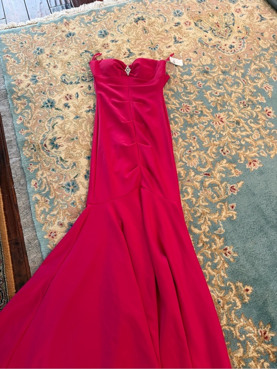 Dresses & Skirts - Strapless Fuchsia Evening Gown mermaid
